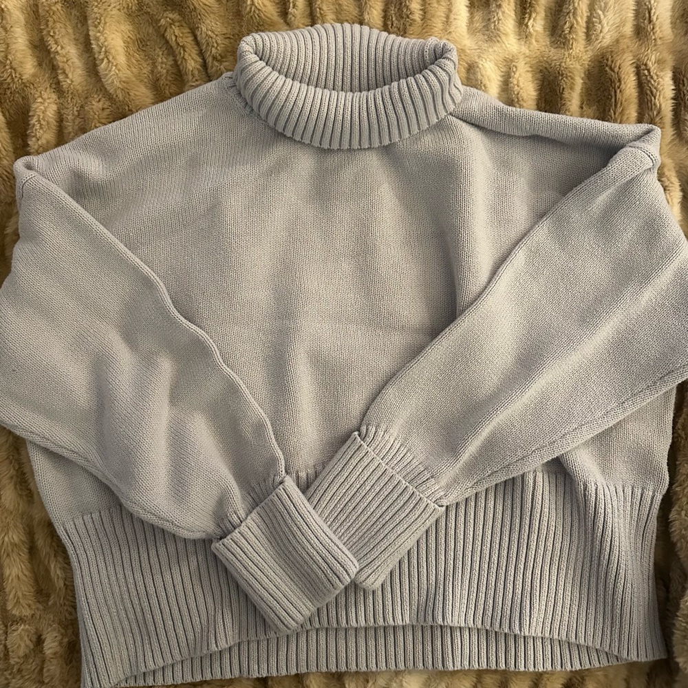 525 America Cotton Turtleneck Sweater, size small